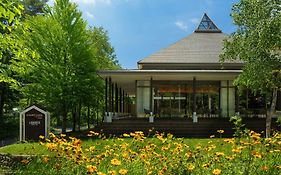 Courtyard By Marriott Hakuba